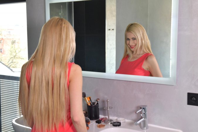 Slutty mom Anastasia De Vine seduces her stepdaughter photo 16