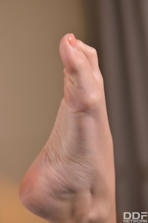 Skinny brunette babe Clea Gaultier shows off her feet and pussy photo 12