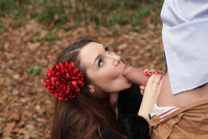 Redhead flamenco dancer Stacy Snake needs a hard cock outdoors photo 6